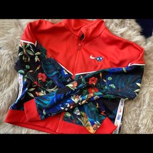 Nike floral zip up jacket 🌺